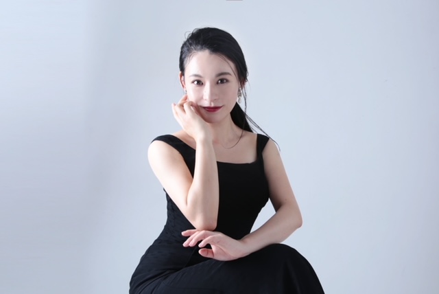 栗林 瑛利子